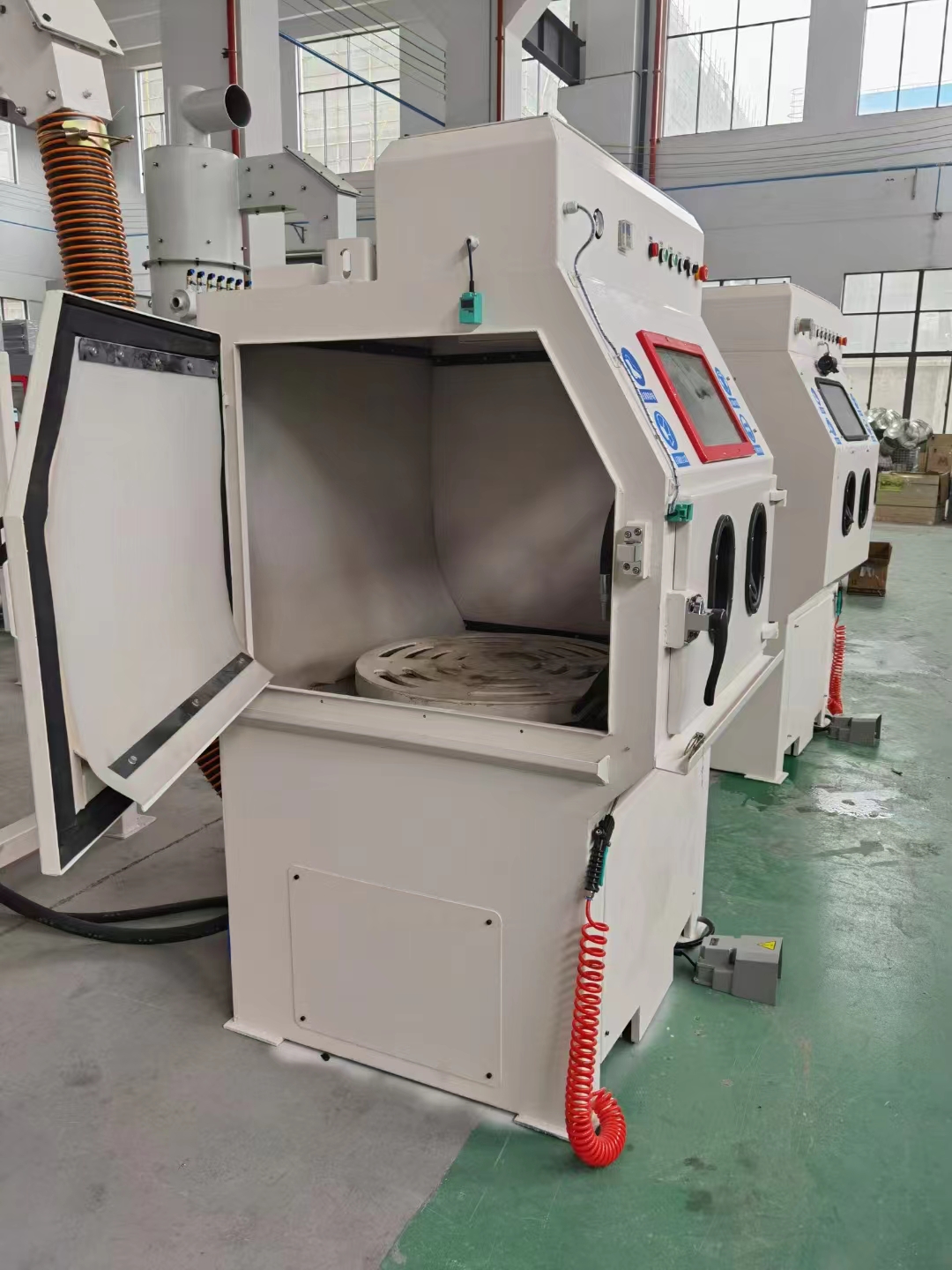 渝中移动式抛丸机的工作原理?